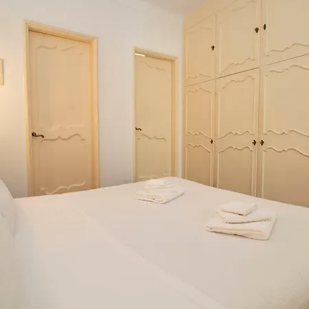Royal By Portofinohomes Apartmán